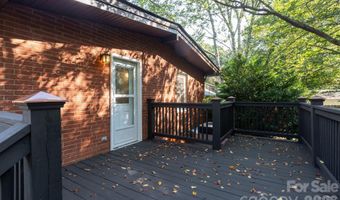 1526 Briarfield Dr, Charlotte, NC 28205