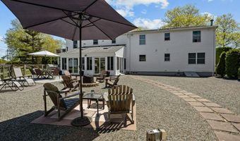 56 Pasture Farm Dr, Middletown, RI 02842