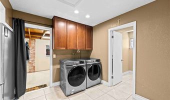 19989 Cronese Ln, Apple Valley, CA 92308