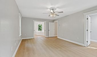 25 Lake Grove Ln, Auburn, ME 04210