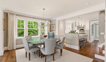 11 Opechee Dr, Barrington, RI 02806