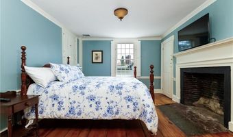 26 Thames St, Newport, RI 02840