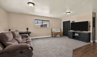 359 S Shilling St, Blackfoot, ID 83201