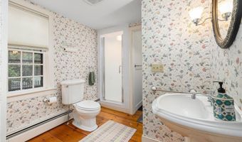 2381 Middle Rd, East Greenwich, RI 02818