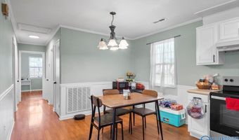 1117 Waylan Ave, Albertville, AL 35950