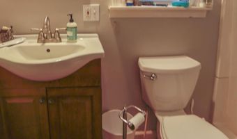 162 Waldo Ave, Belfast, ME 04915