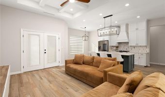 527 Hunter Dr, Alamo, TX 78516