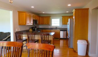 17201 Armada Center Rd, Armada, MI 48005