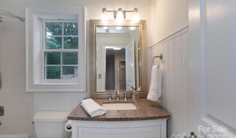 4601 Crooked Oak Ln, Charlotte, NC 28226