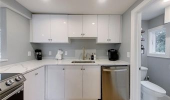 382 Spring St 2, Newport, RI 02840