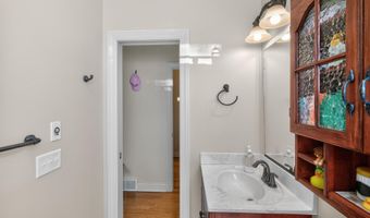 227 Landbridge Dr, Altamont, NY 12009