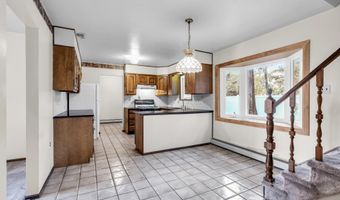 11 Phillips Mills Dr, Middletown, NJ 07748