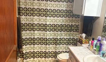 917 9th St, Aurora, NE 68818