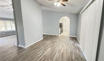 321 Knollwood Ln, Woodstock, GA 30188