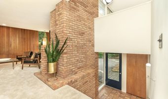 2707 Englave Dr, Ann Arbor, MI 48103