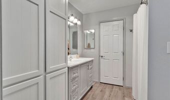 14204 Crow Rd, Apple Valley, CA 92307