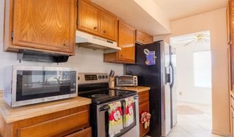 7483 Tooma St B, San Diego, CA 92139