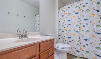 2203 NW Lakeside Ct, Ankeny, IA 50023