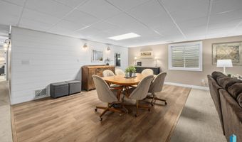 48156 268th St, Brandon, SD 57005