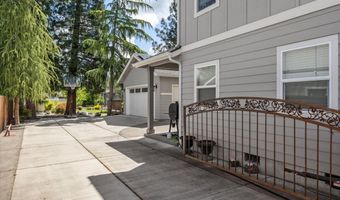 500 Valley Oak Blvd, Central Point, OR 97502