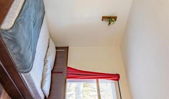 2163 Hemlock Dr, Ann Arbor, MI 48108