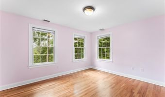 20 Wheelock Ave, Cranston, RI 02920