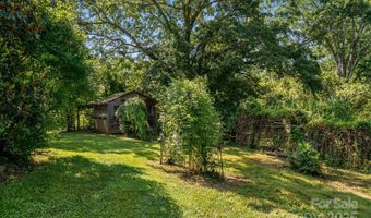 15 Deaver Dr, Asheville, NC 28806