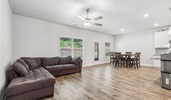 377 Station Overlook Dr, Auburn, GA 30011