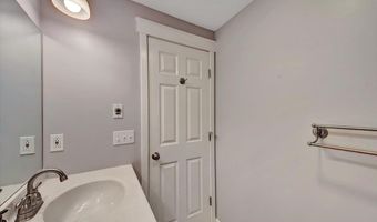 28 Mansfield Ln, Berlin, VT 05602