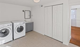 1009 Danforth St, Alton, IL 62002