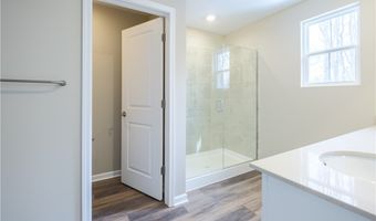 975-4 Memory Ln, Aurora, OH 44202