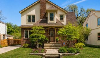 805 S Mitchell Ave, Arlington Heights, IL 60005