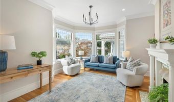 36 Bull St, Newport, RI 02840