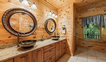 128 Hummingbird Ln, Almond, NC 28702