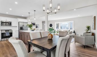 76 Maple St, Beachwood, NJ 08722