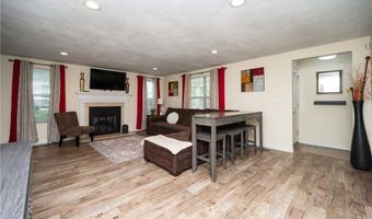 18 Pond Ct B, North Providence, RI 02904