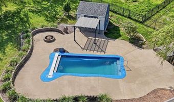 601 Stone Lake Cir, Augusta, KS 67010