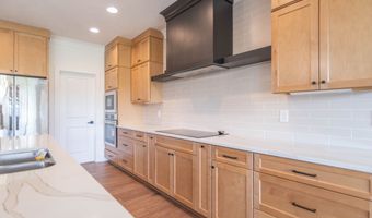 921 Justine Cir E, Indianapolis, IN 46234