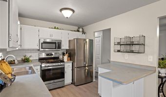 11810 Larabee Cir NE, Albertville, MN 55301