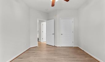 24701 BYRNE MEADOW Sq 108, Aldie, VA 20105