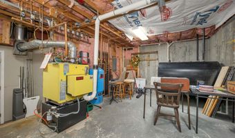 32 Merrill Rd, Campton, NH 03223