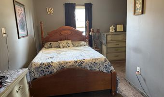 907 S Main St, Bicknell, IN 47512