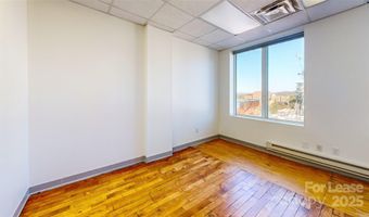 124 College St, Asheville, NC 28801