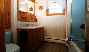 612 Rockingham St, Berlin, NH 03570