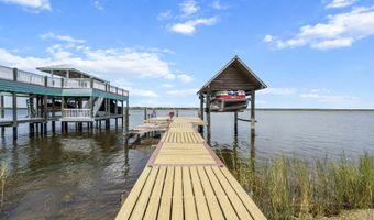 146 Elaine Dr, Bay St. Louis, MS 39520