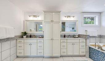524 Drager St, Ashland, OR 97520