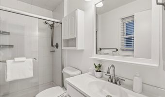 4005 WOODHAVEN Ln, Bowie, MD 20715