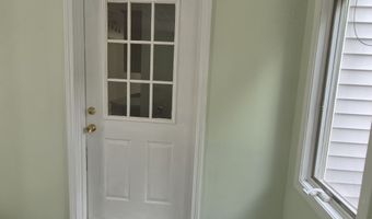 2 Dixon Rd, Danbury, CT 06811