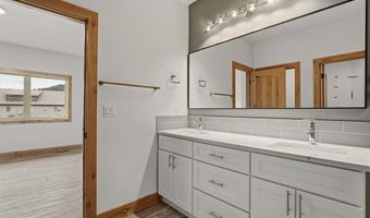 10 Bellflower Ct, Blanchard, ID 83804