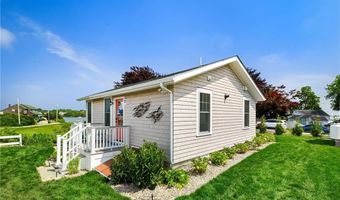 17 Goose Island Rd, Narragansett, RI 02882